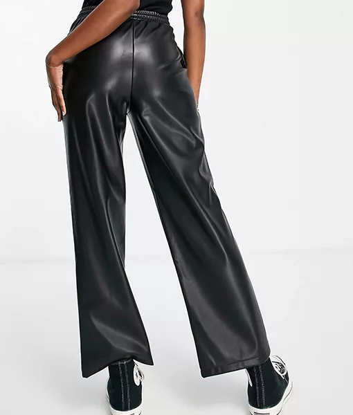 Womens Straight Fit Legging in Black