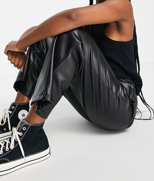Womens Straight Fit Legging in Black