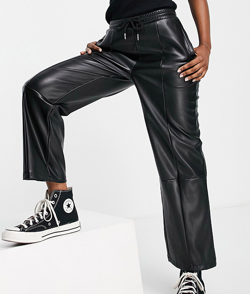 Womens Straight Fit Legging in Black
