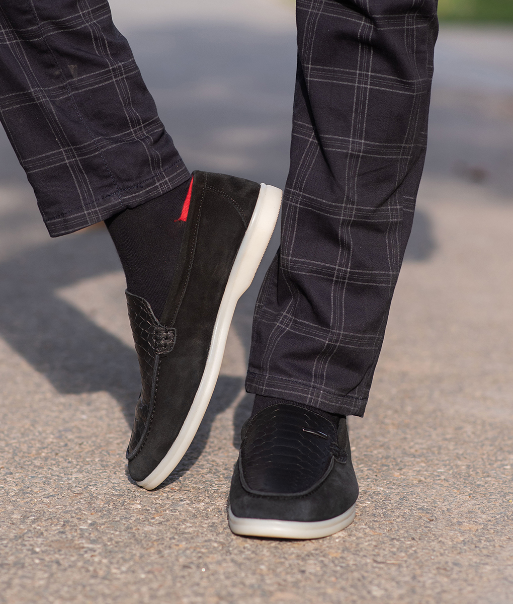Men's Black Leather Crocodile Style Casual Slip-on Loafers