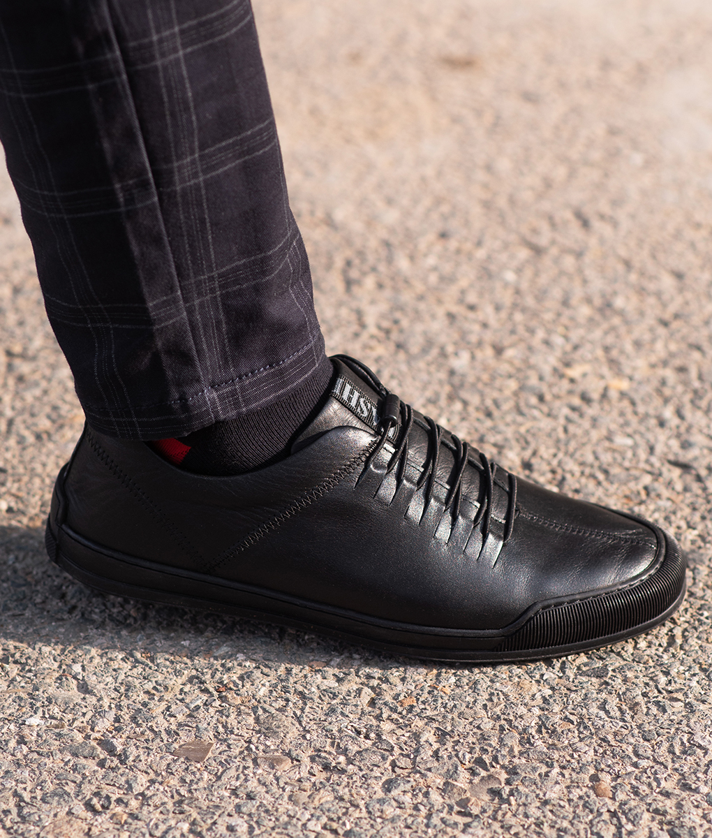 Men's Black Leather Lace Up Sneakers