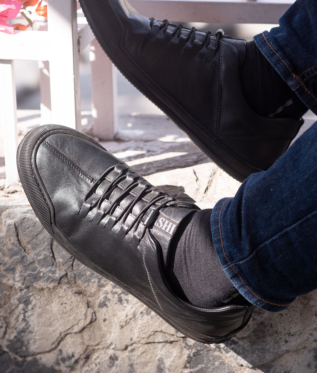 Men's Black Leather Lace Up Sneakers