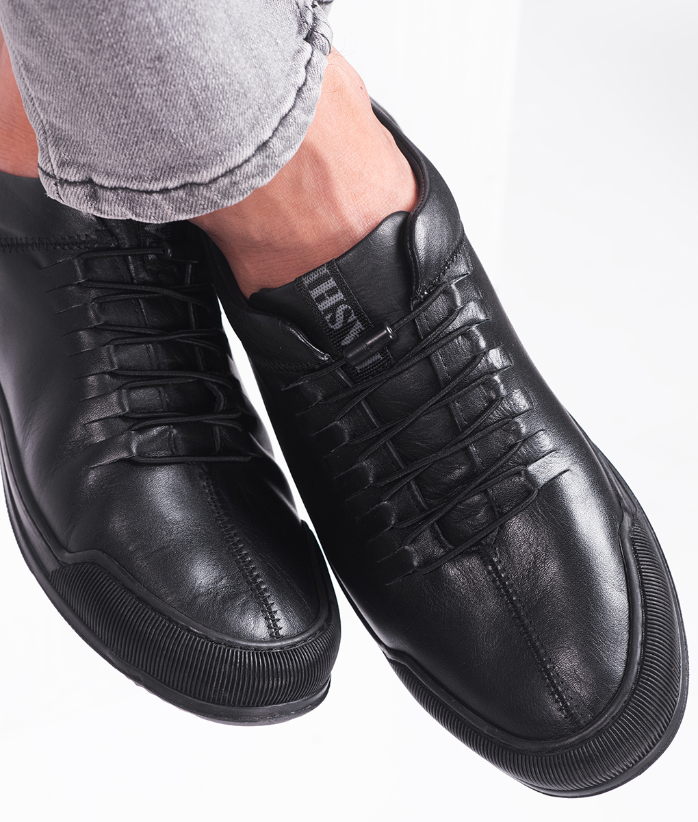Men's Black Leather Lace Up Sneakers