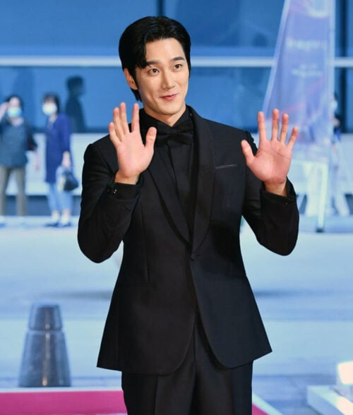 Ahn Bo-Hyun Black Suit