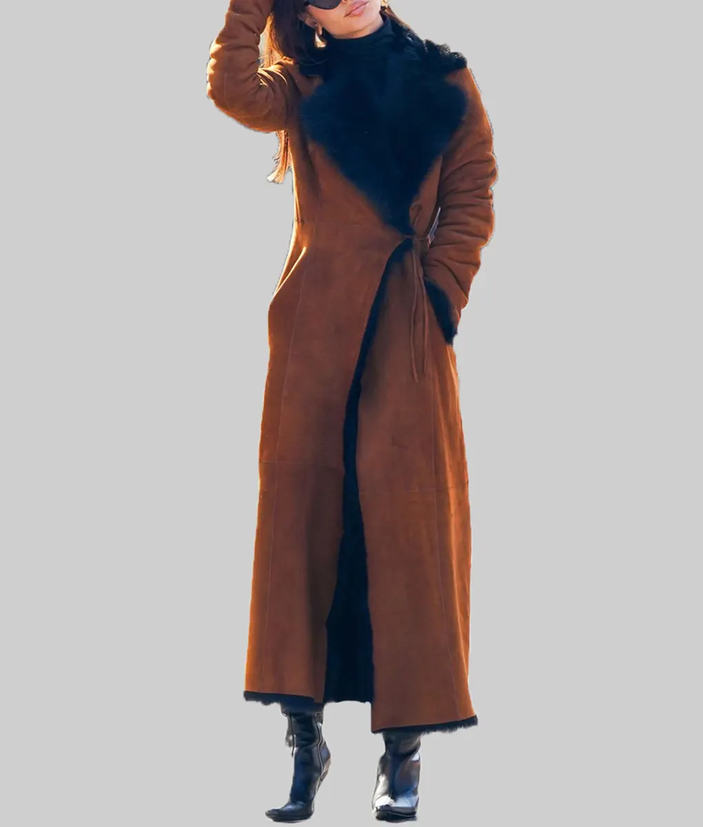 Emily Ratajkowski Street Style Brown Fur Coat