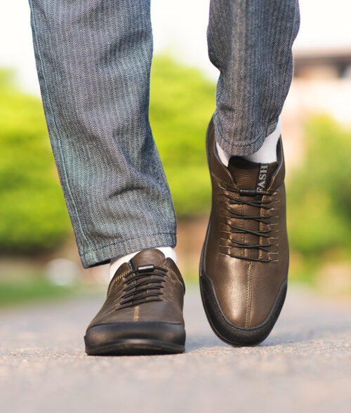Men’s Classic Brown Leather Sneakers