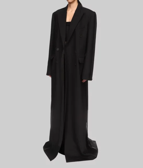 Cameron Diaz Black Long Coat - Back In Action Special screening Cameron Diaz Black Long Coat - Side View