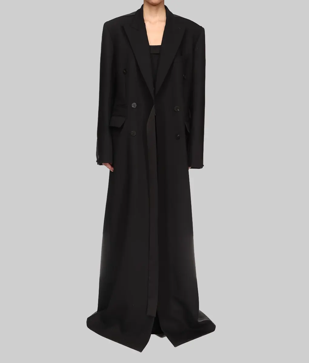 Cameron Diaz Black Long Coat - Back In Action Special screening Cameron Diaz Black Long Coat - Front View