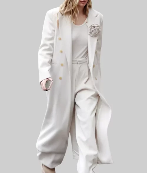 Chiara Ferragni Off White Wool Coat - Chiara Ferragni Off White Wool Coat In Milan - Celebrity View