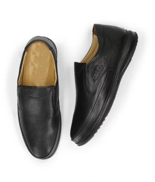 black leather dress sneakers Easy Spirit AP1 6.5 Women's Black