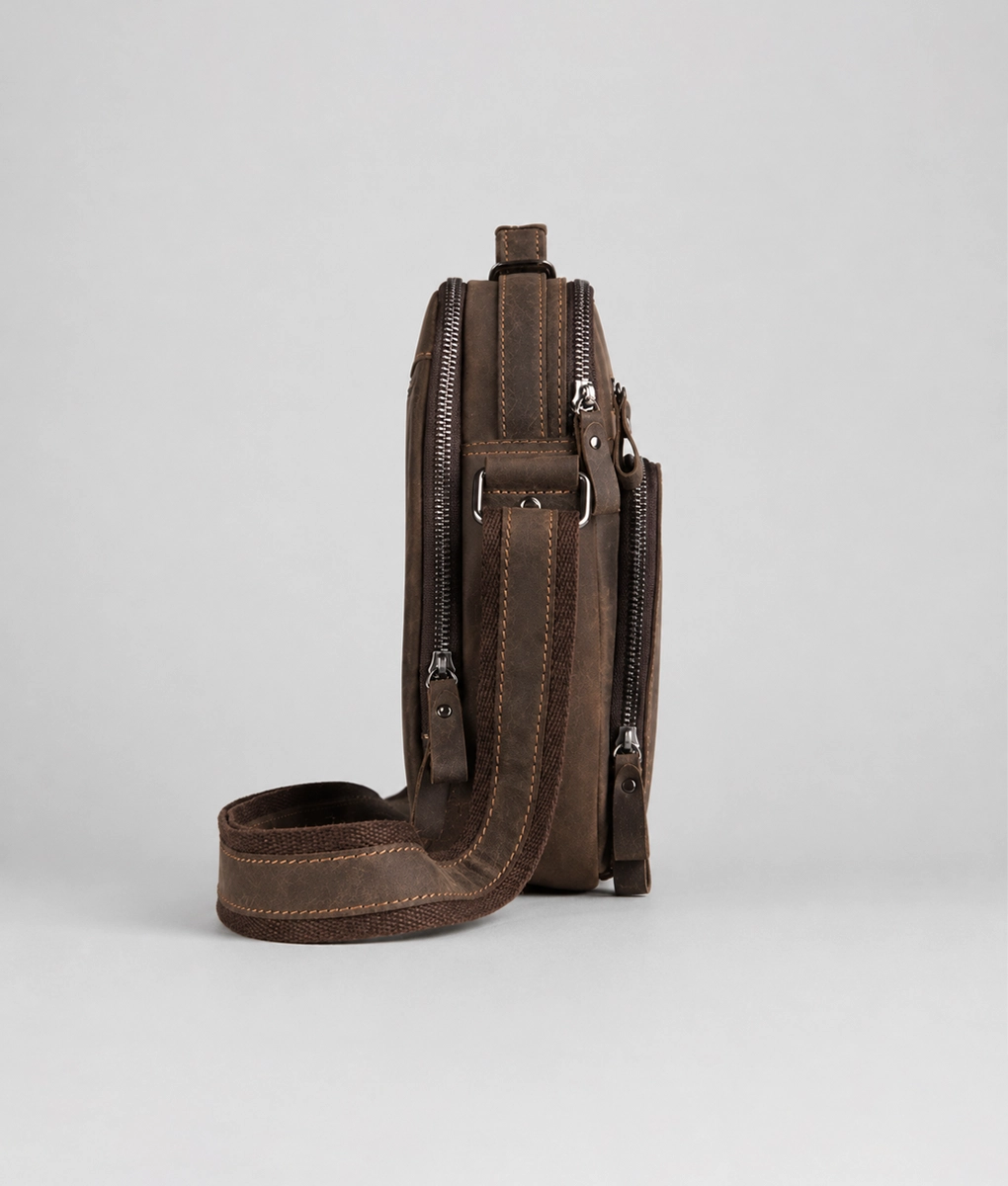 Men’s Brown Leather Crossbody Travel Bag (2)