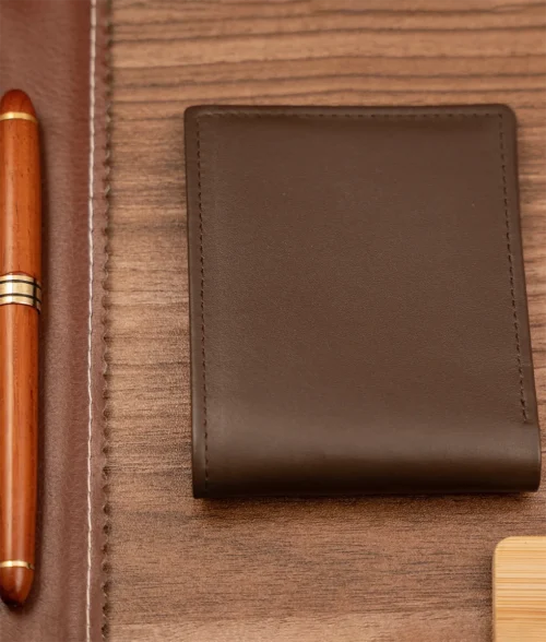 Men&rsquo;s Modern Classic Dark Brown Leather Wallet